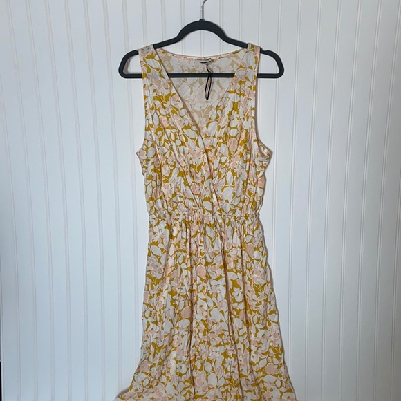AVA VIV Floral Print Sleeveless V-Neck Wrap Dress - Picture 2 of 5
